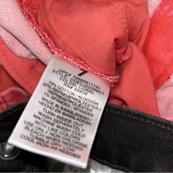 Girls Kids 2pc Old Navy/Jordache Shorts
Bundle(Size 7) - Picture 4 of 8